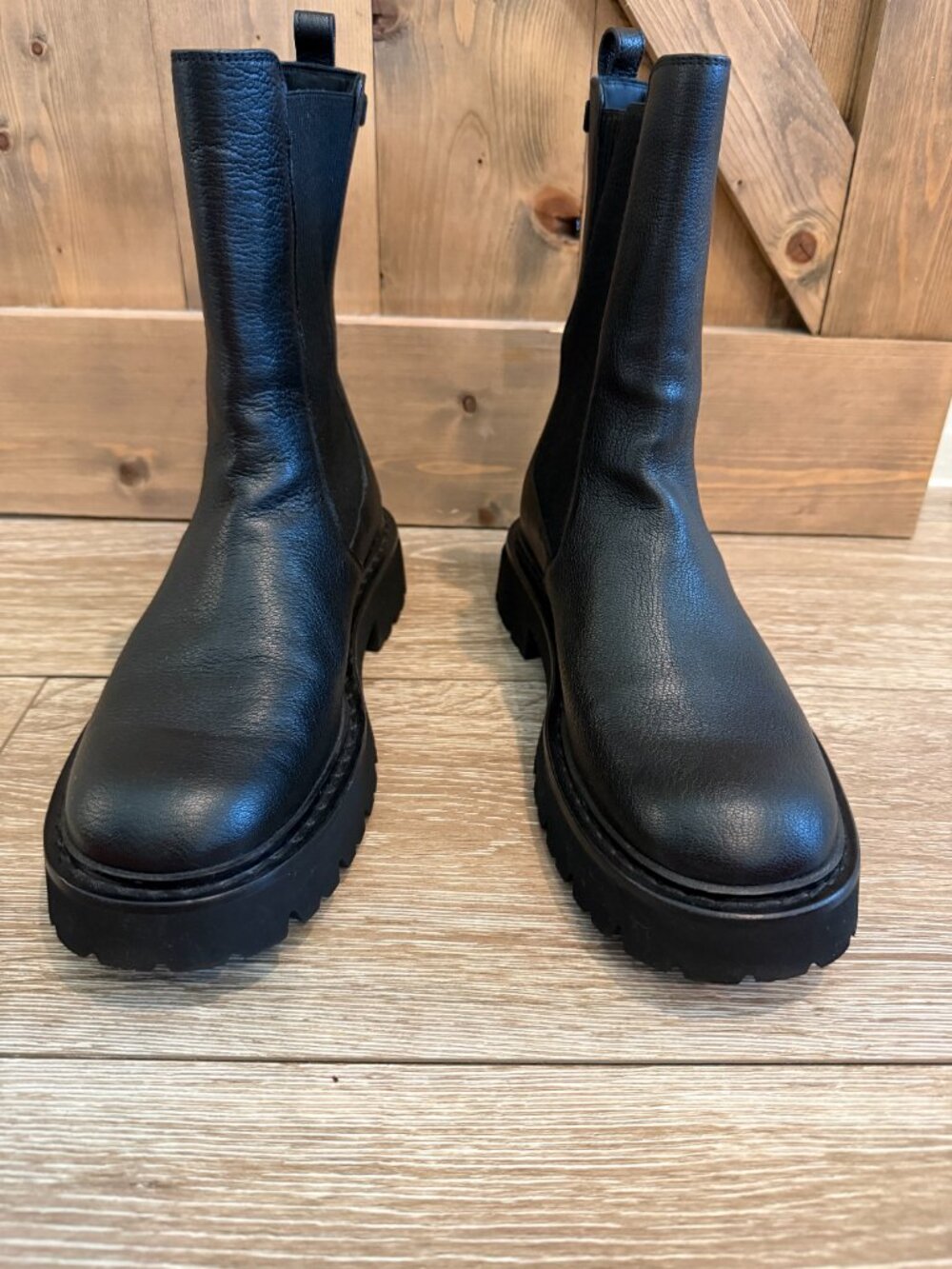 Salvatore Ferragamo Black Oderico Chelsea Boots 9.5 C - Picture 4 of 15